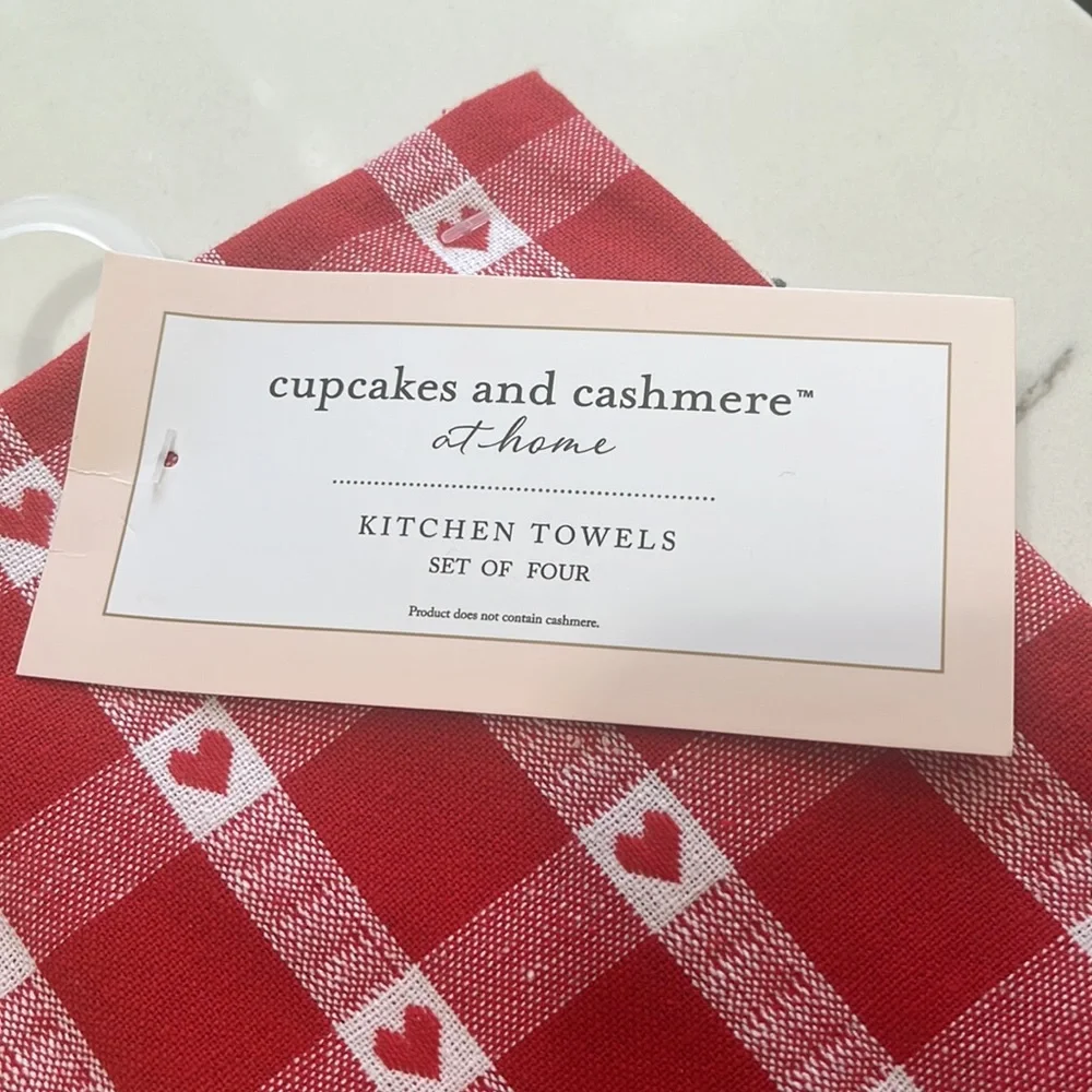 Cupcakes & Cashmere Valentine’s Towels Hearts and Plaid Set of 4 NEW